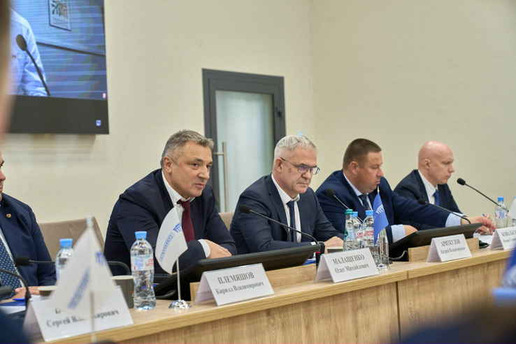 Посевная под контролем: на Северо-Западе обсудили готовность к полевым работам