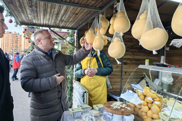 В Кудрово открылась новогодняя ярмарка
